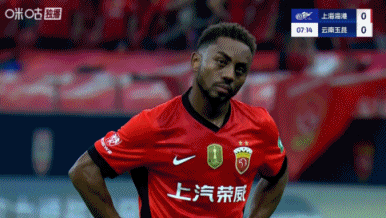 Kaiyun Sports-加布里埃尔失点！刘若钒造点 加布里埃尔点球踢飞，海港仍0-0玉昆